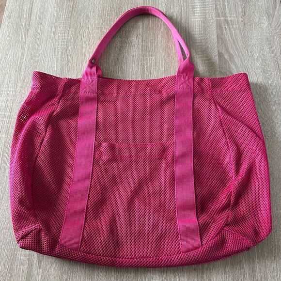 PREOWNED … Spacious Pink Mesh Tote Bag - Picture 1 of 3